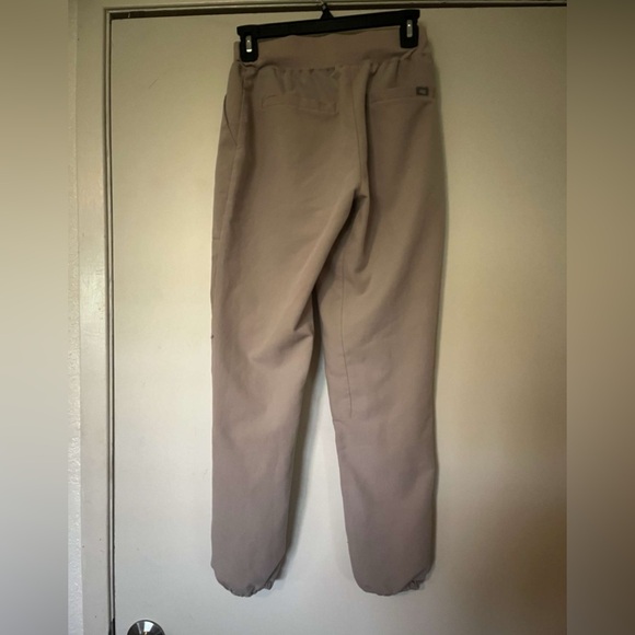 Figs Scrubs - Picture 2 of 4